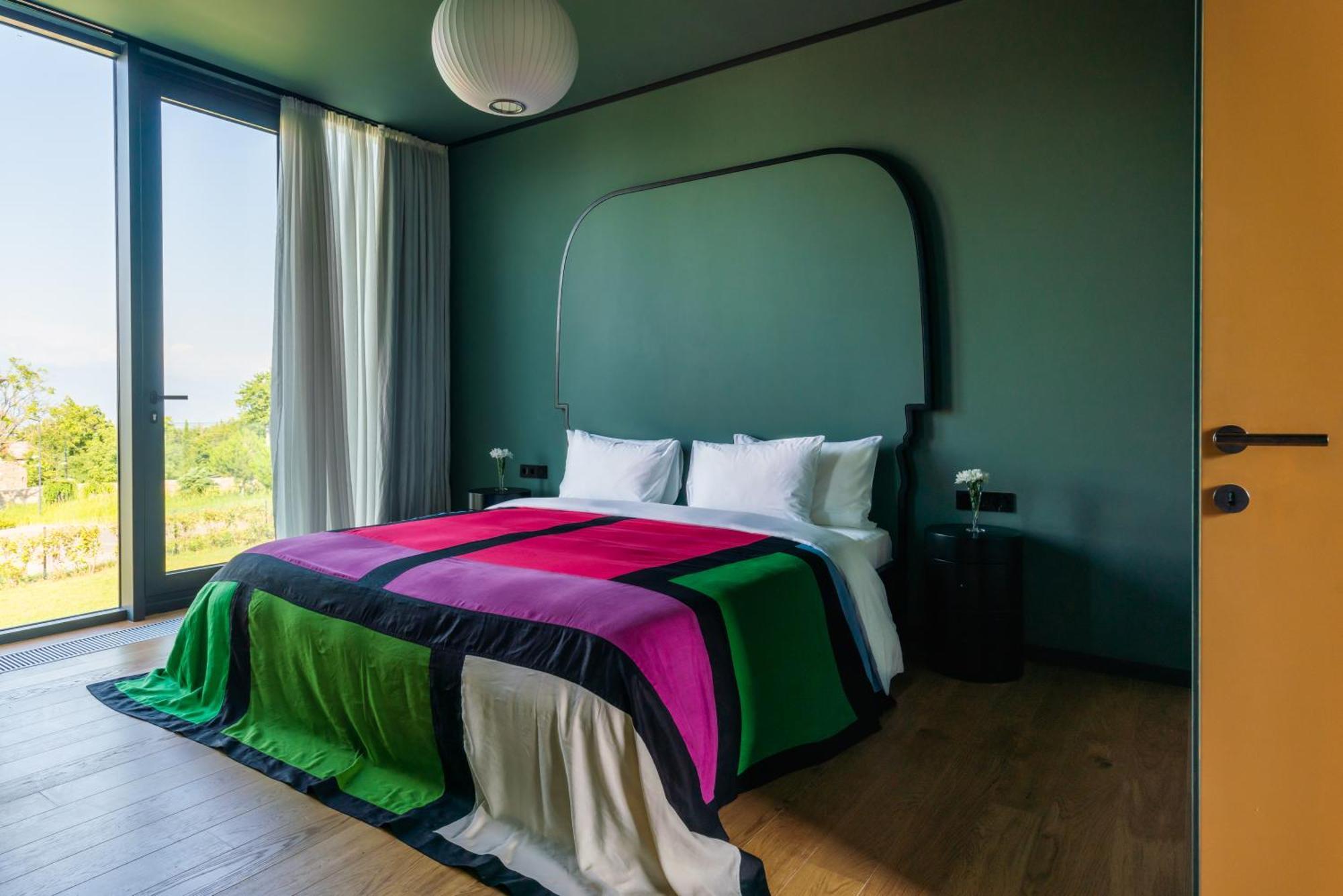Hotel Estate, A Radisson Collection