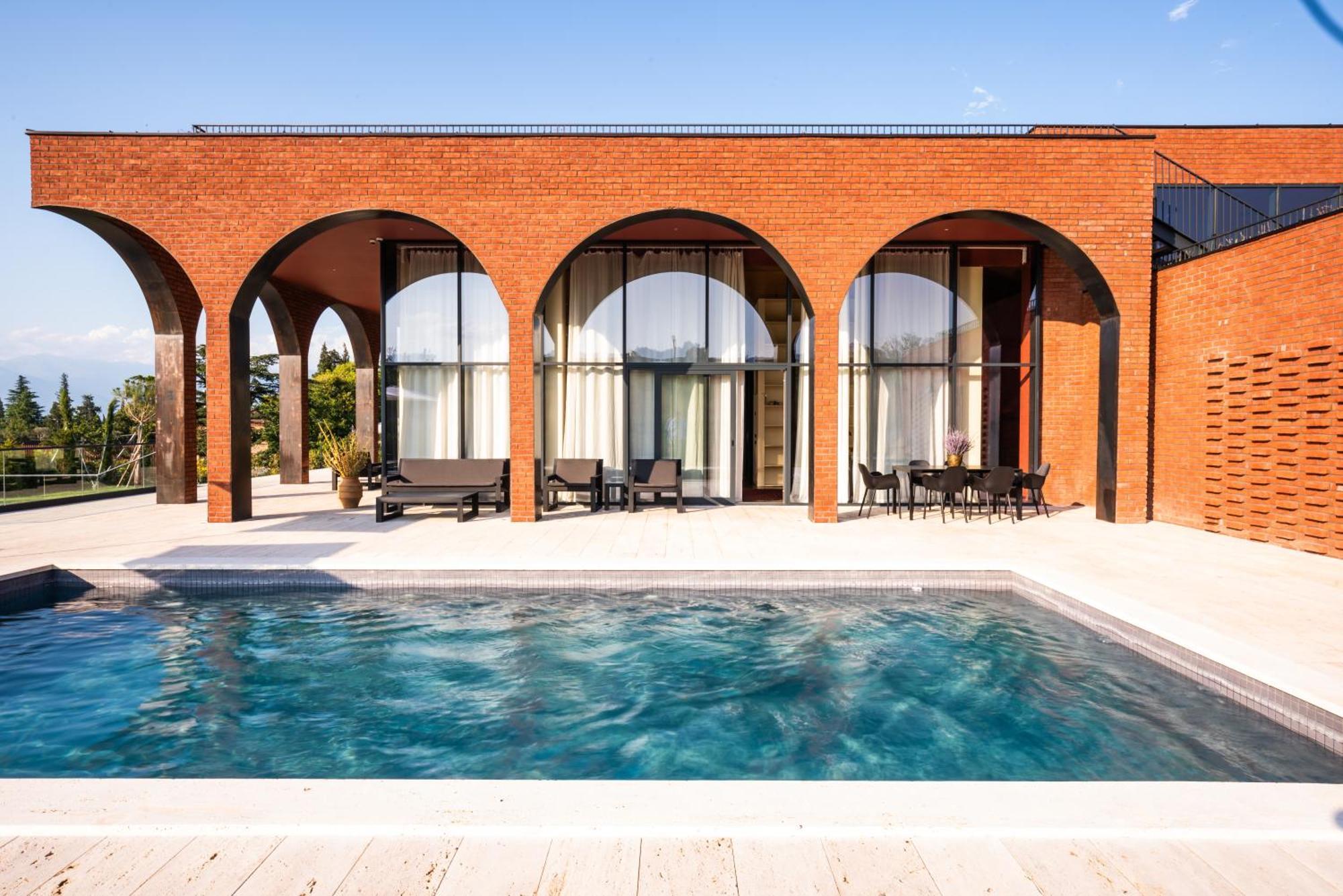 Estate, A Radisson Collection